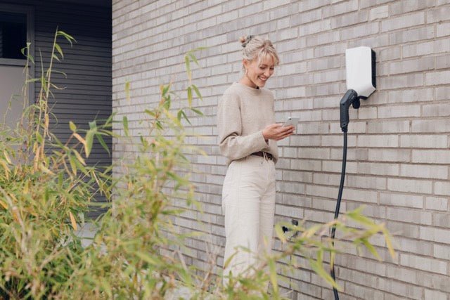 Easee Charge Lite 11 kw Blauw - Slimmelaadpunt.nl