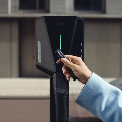 Easee Charge Pro – Professionelle 22-kW-Ladelösung für Unternehmen, WEGs und Fuhrparks (bidirektional vorbereitet)